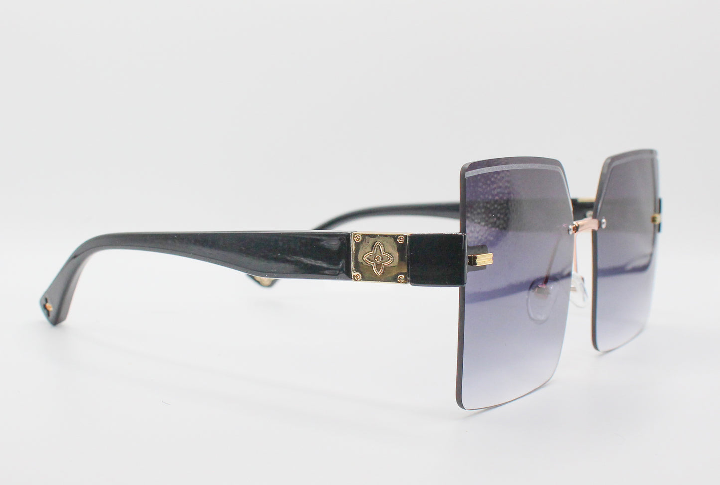 "Slayed" Oversize Rimless Square Sunglasses